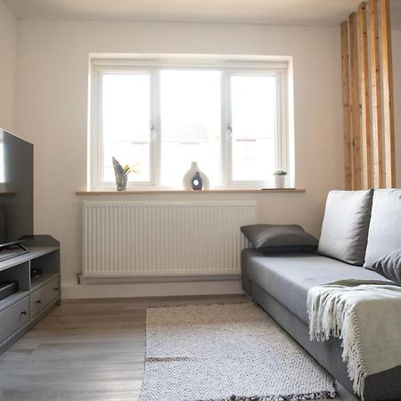 Dorset Stylish Apartment พูล ภายนอก รูปภาพ