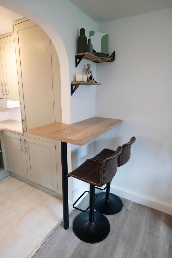 Dorset Stylish Apartment พูล ภายนอก รูปภาพ