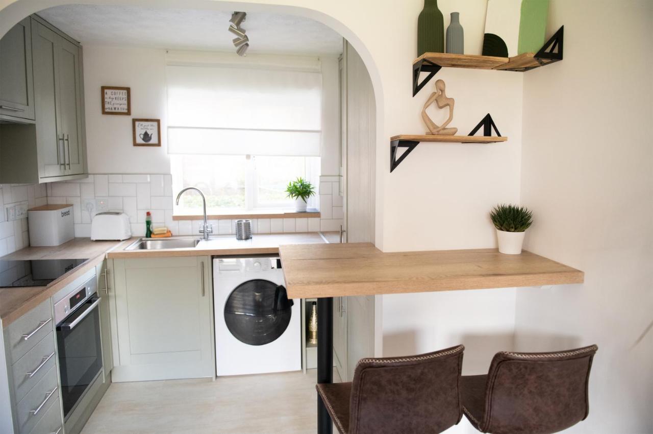 Dorset Stylish Apartment พูล ภายนอก รูปภาพ